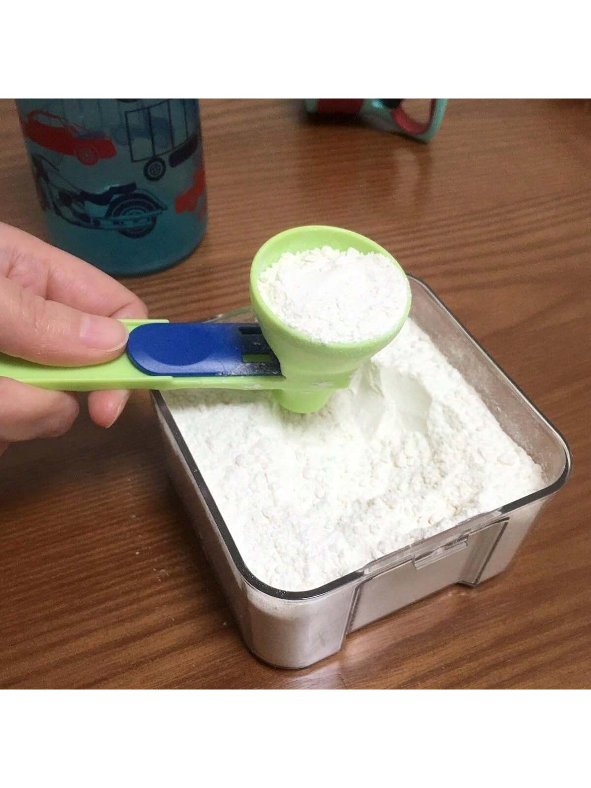 قمع مسحوق البروتين ملعقة قياس  - مراجعة Whey Protein Isolate وسعره