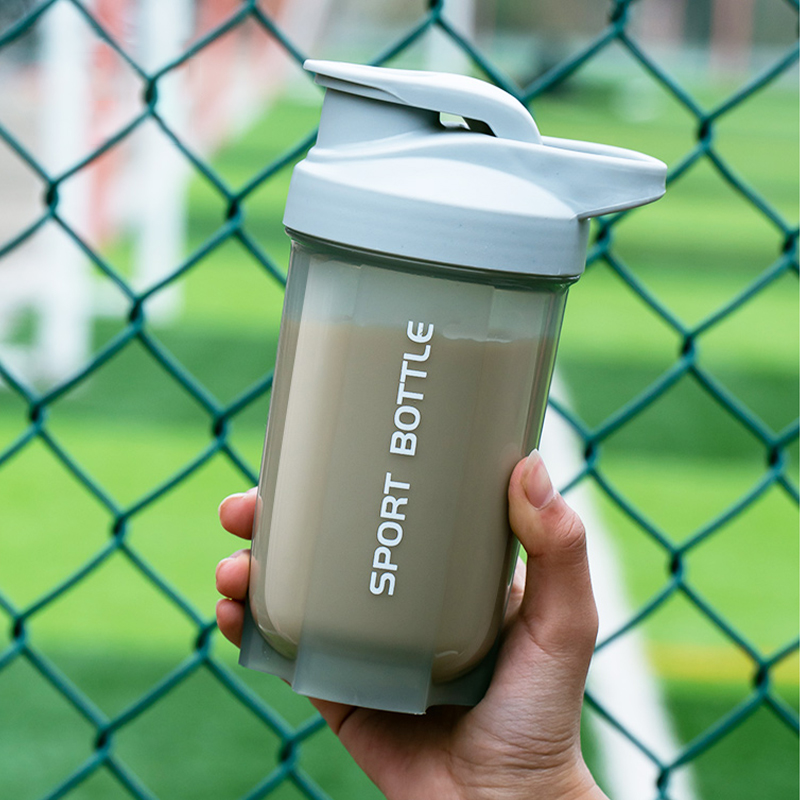 المحمولة مسحوق البروتين شاكر ز - مراجعة Whey Protein Isolate وسعره